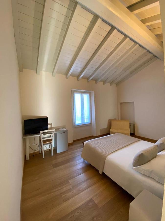 Dall Ingles Bed & Breakfast Cavriana Buitenkant foto